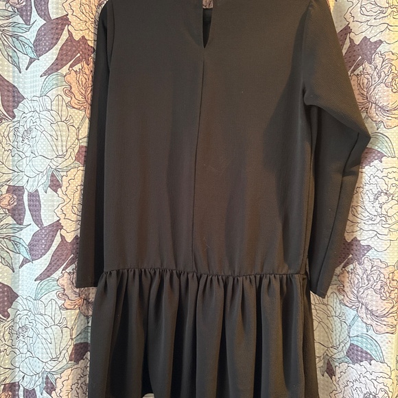 BLACK LONG SLEEVE DRESS - Picture 2 of 2